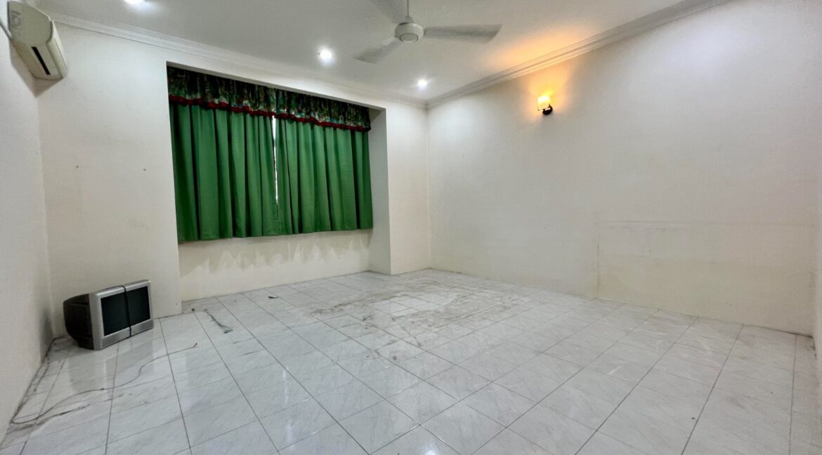 Semi Detached Venice Desa Manjung Raya 16