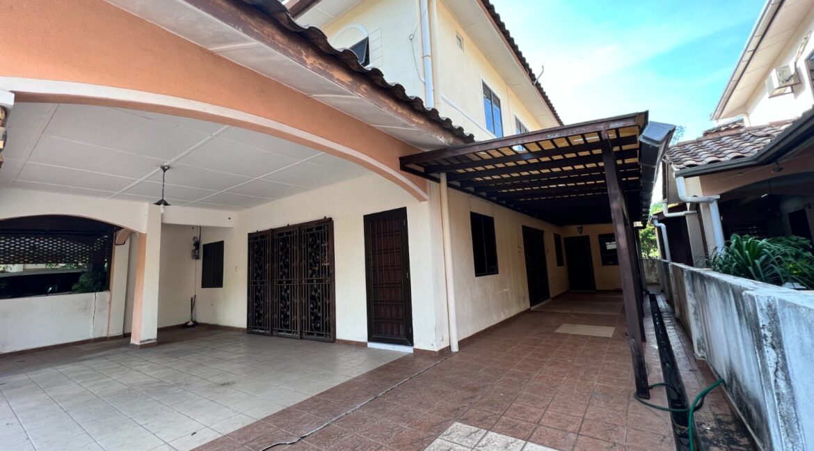 Semi Detached Venice Desa Manjung Raya 2