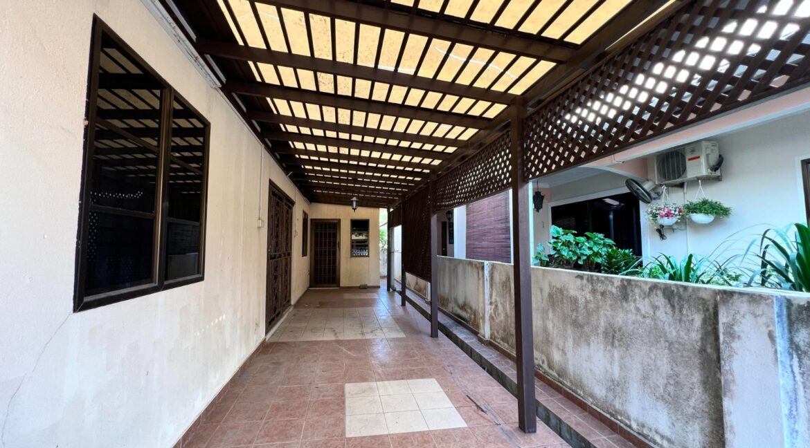 Semi Detached Venice Desa Manjung Raya 5