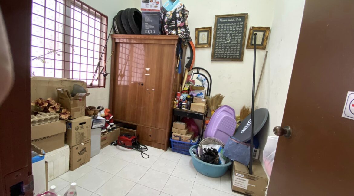 TERES SETINGKAT TAMAN PUSPA INDAH, PUSING BATU GAJAH 12