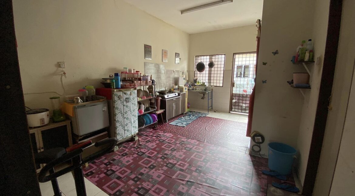 TERES SETINGKAT TAMAN PUSPA INDAH, PUSING BATU GAJAH 8