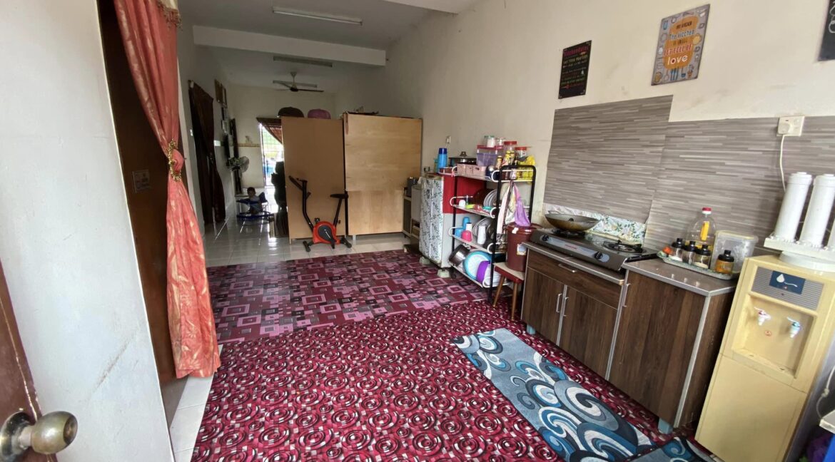 TERES SETINGKAT TAMAN PUSPA INDAH, PUSING BATU GAJAH 9