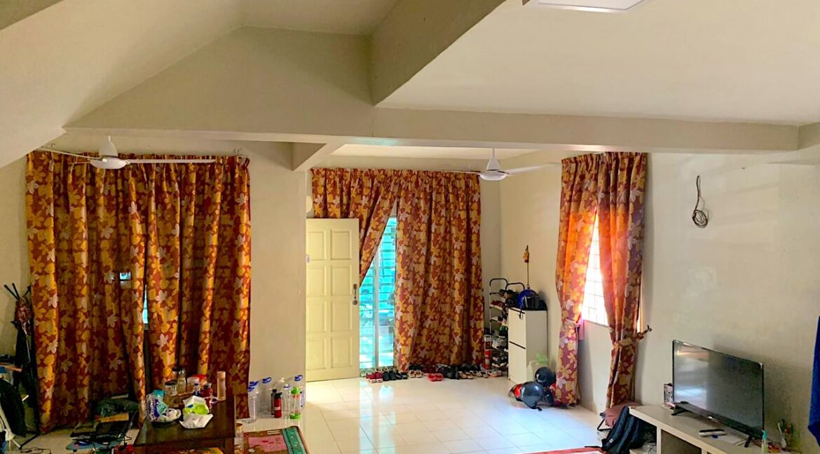 Teres Dua Tingkat Endlot Taman Bahtera Hulu Bernam (3)