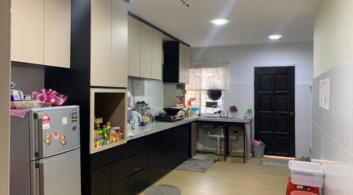 Teres Dua Tingkat Endlot Taman Bahtera Hulu Bernam (5)