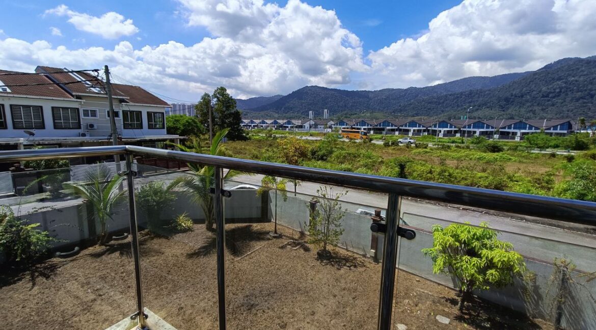 de1d24f8-a5c7-4da3-8370-1081fd6baf88