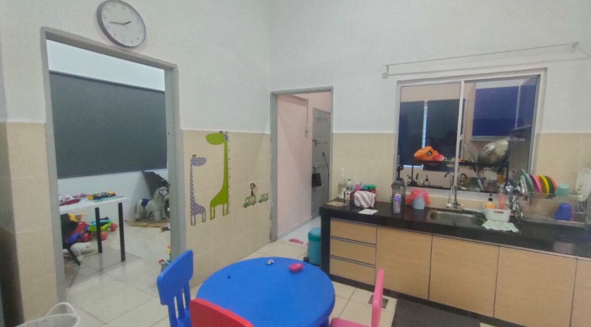 Freehold Corner Lot Banglo Taman Lekir Bestari, Lekir, Perak 15