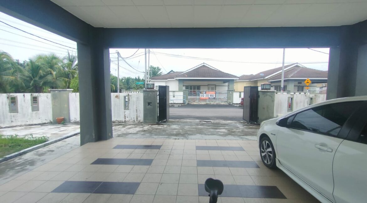 Freehold Corner Lot Banglo Taman Lekir Bestari, Lekir, Perak 3