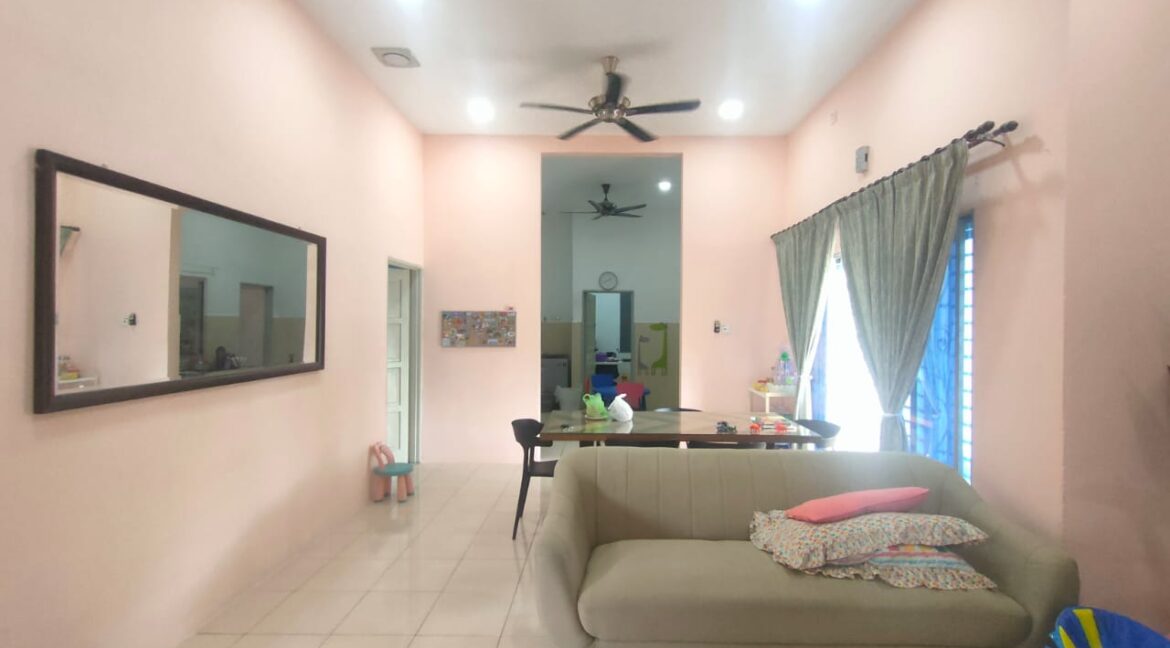 Freehold Corner Lot Banglo Taman Lekir Bestari, Lekir, Perak 9