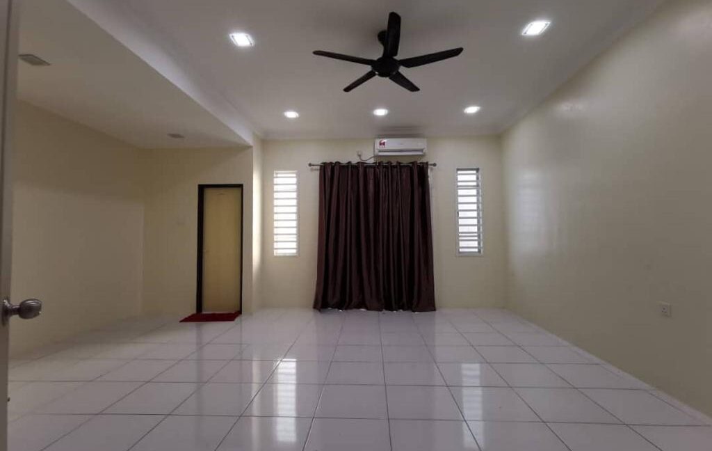 [RENOVATED] Rumah Teres Cantik Dua Tingkat Di Ipoh Perak (11)