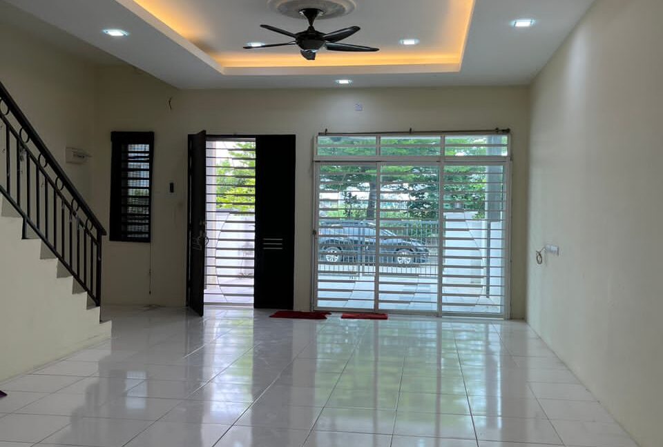 [RENOVATED] Rumah Teres Cantik Dua Tingkat Di Ipoh Perak (2)
