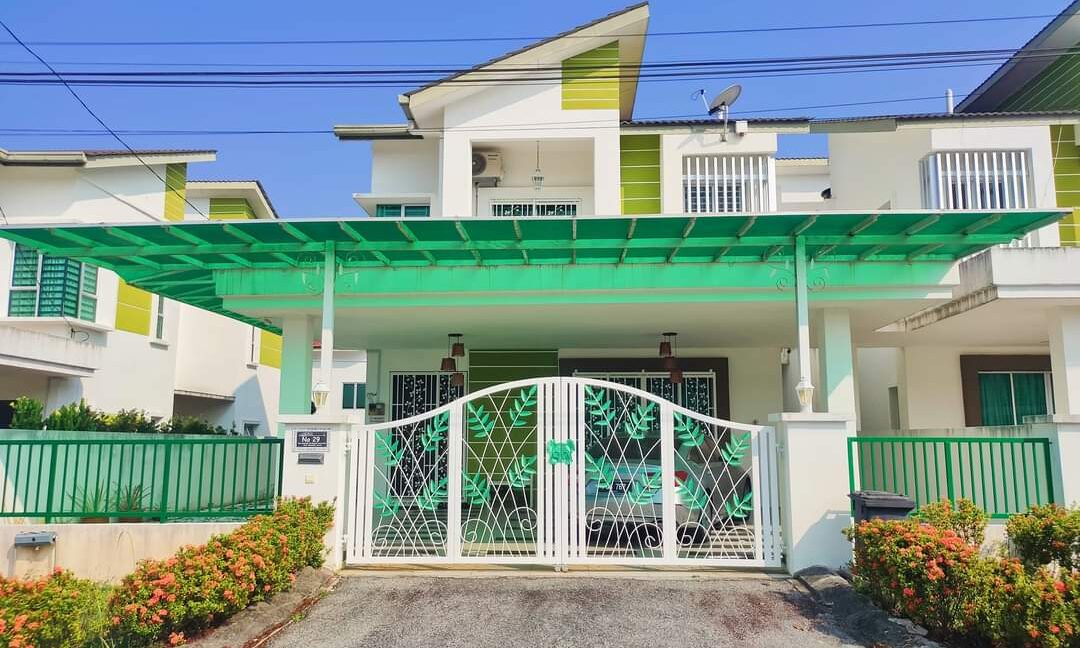Semi D Dua Tingkat Di Lakeville Seri Iskandar Untuk Dijual (1)