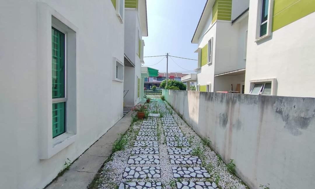 Semi D Dua Tingkat Di Lakeville Seri Iskandar Untuk Dijual (21)