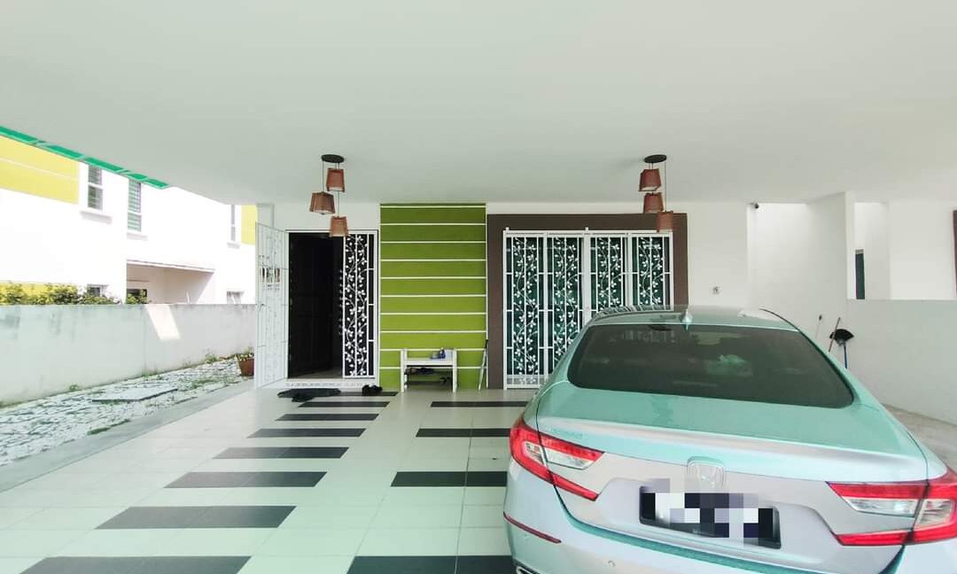 Semi D Dua Tingkat Di Lakeville Seri Iskandar Untuk Dijual (4)