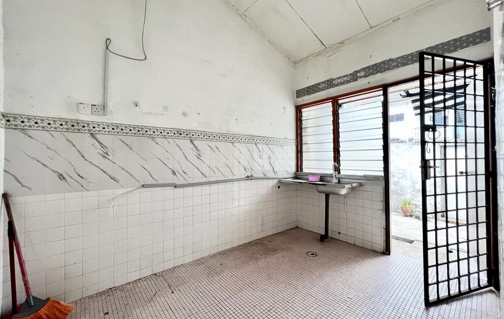 Single Storey House For Sale In Ipoh 20