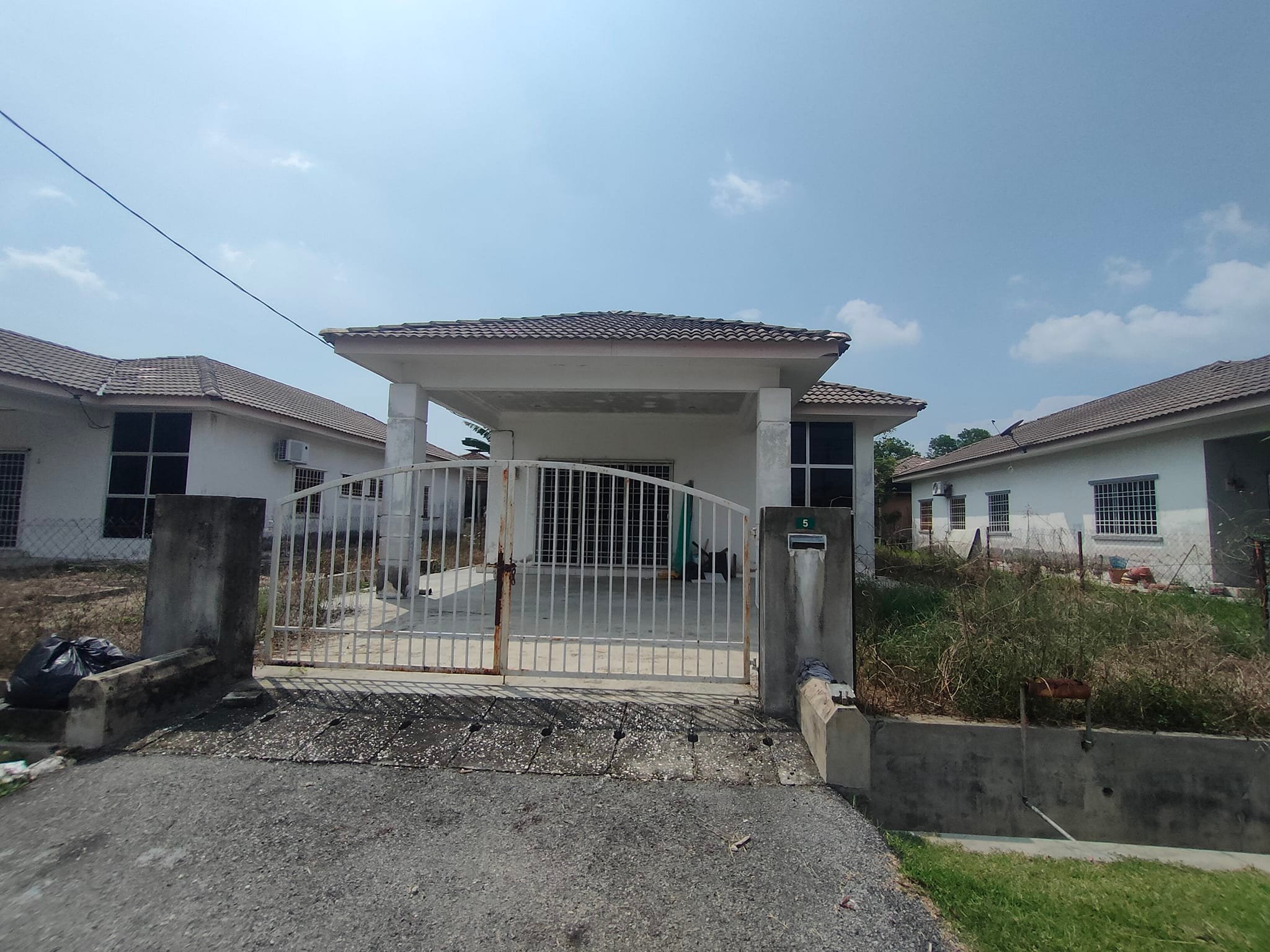 URGENT SALE!!! BANGLO 1 TINGKAT UNTUK DIJUAL, TRONOH PERAK