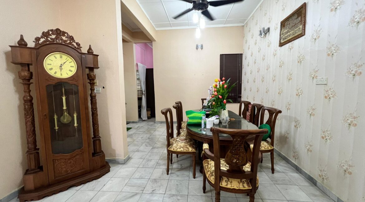 Semi-D Di Fasa 1D2 Seri Manjung Untuk Dijual 13