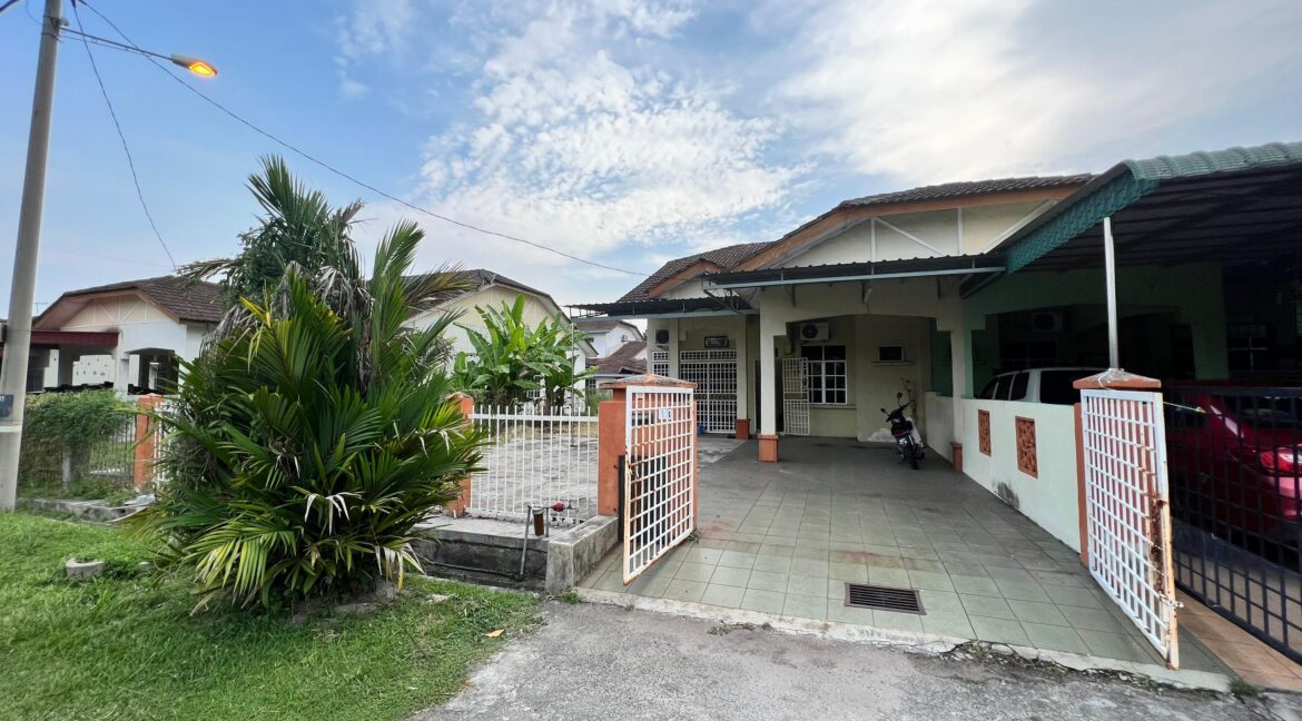 Semi-D Di Fasa 1D2 Seri Manjung Untuk Dijual 2