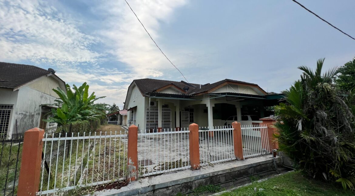 Semi-D Di Fasa 1D2 Seri Manjung Untuk Dijual 3