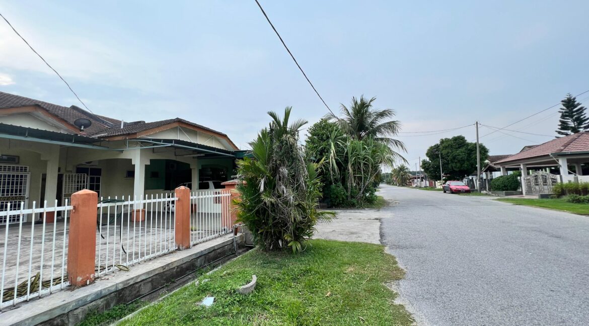 Semi-D Di Fasa 1D2 Seri Manjung Untuk Dijual 4