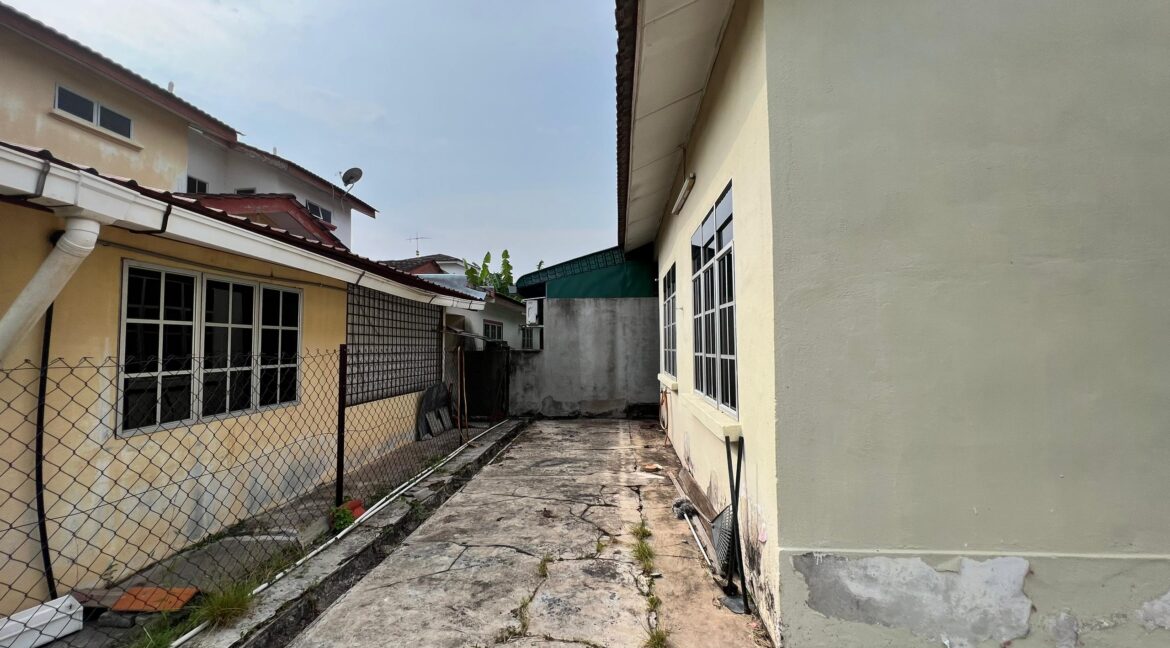 Semi-D Di Fasa 1D2 Seri Manjung Untuk Dijual 8