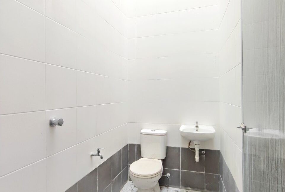 photo_6163297732576524019_y