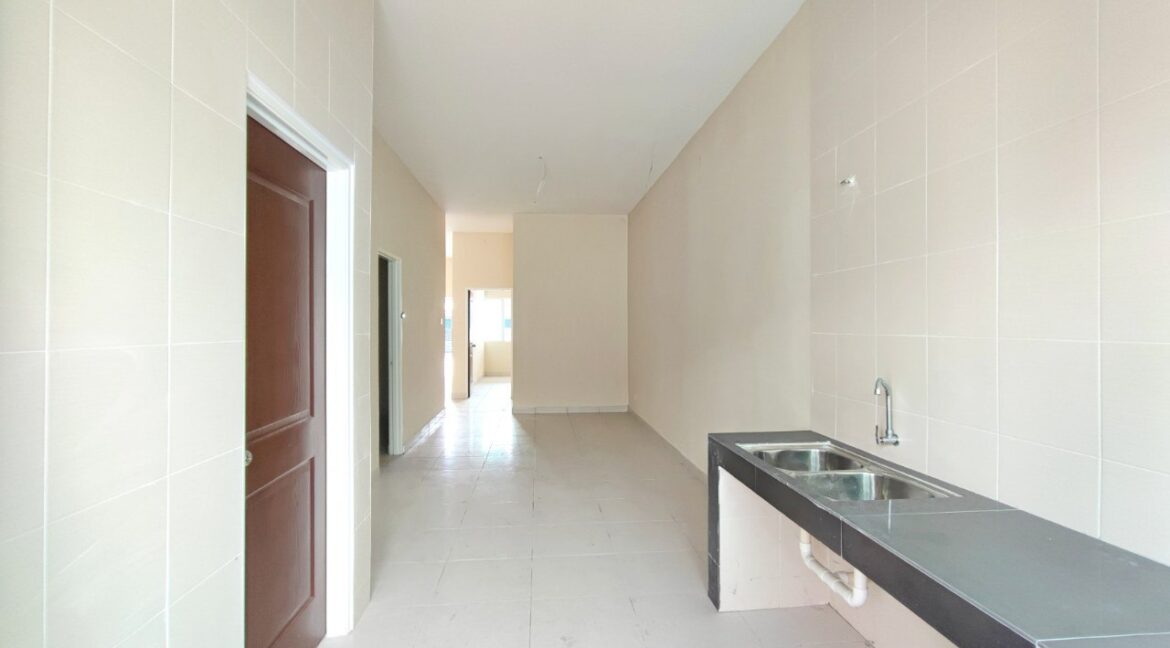 photo_6163297732576524023_y