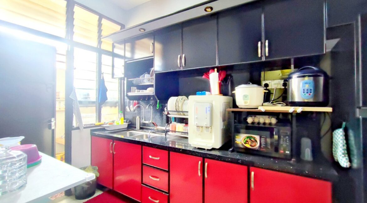 0b5d0697-6b83-4cea-bcb1-a5b0839ec4da