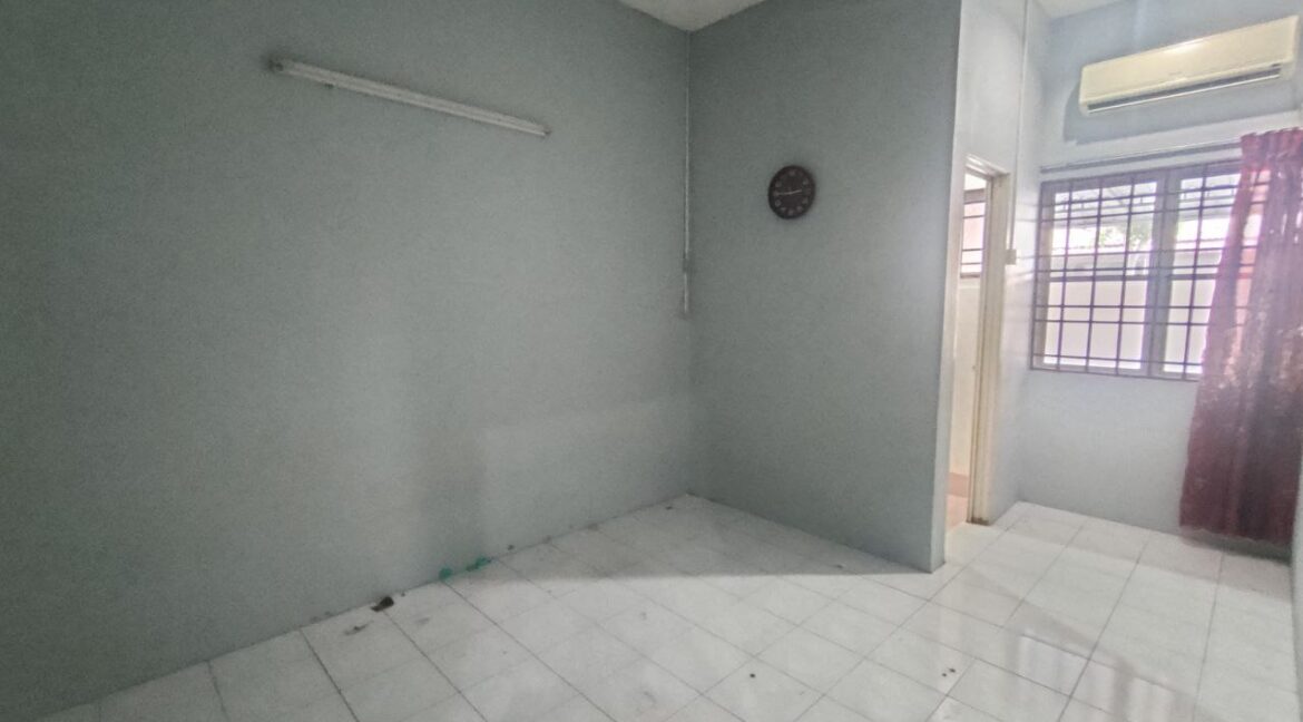 9a651a3c-2472-4108-a0db-4ee257f28817