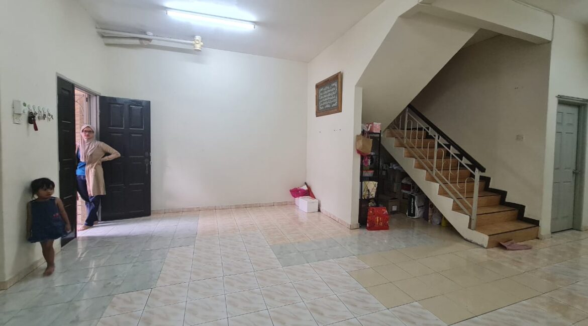 RUMAH-DOUBLE-STOREY-UNTUK-DIJUAL-DI-TAMBUN-PERAK-11