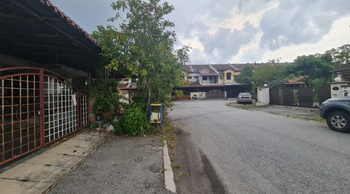 RUMAH-DOUBLE-STOREY-UNTUK-DIJUAL-DI-TAMBUN-PERAK-6