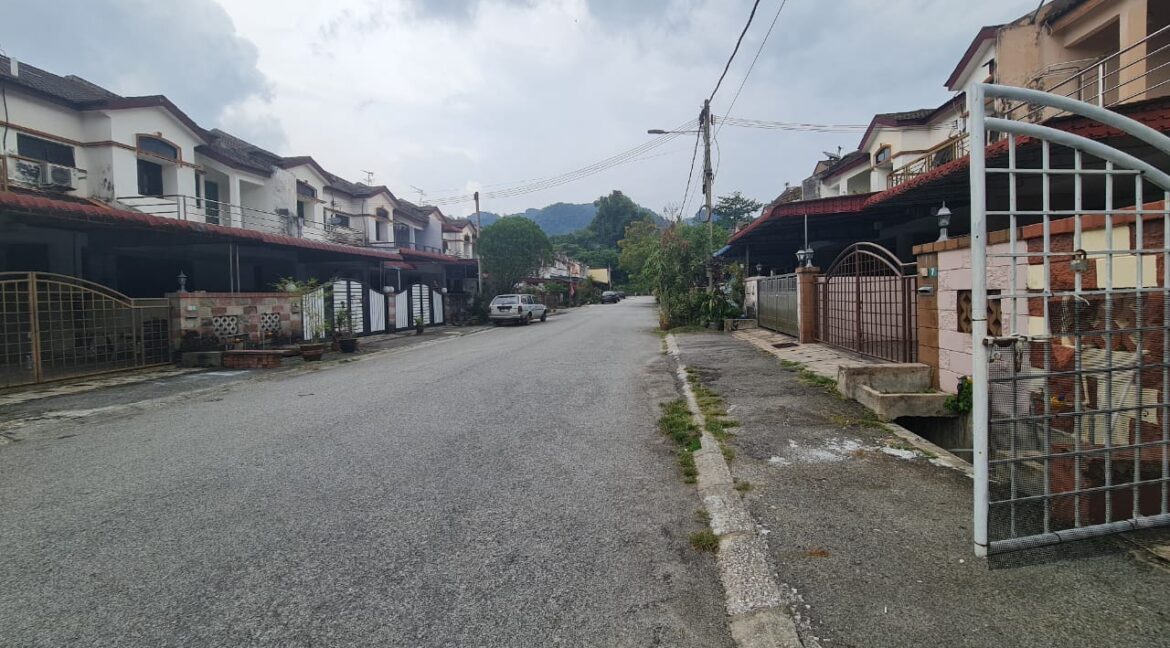 RUMAH-DOUBLE-STOREY-UNTUK-DIJUAL-DI-TAMBUN-PERAK-9