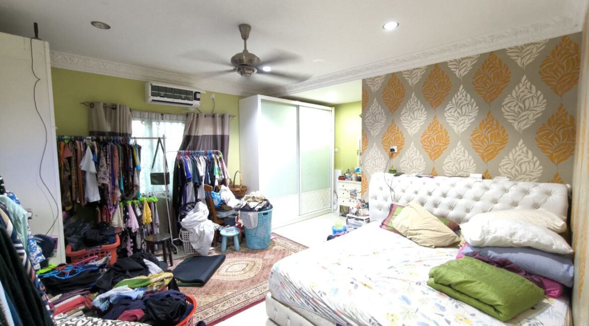 a517dc53-a1f6-42b8-9999-a211273cf3f8