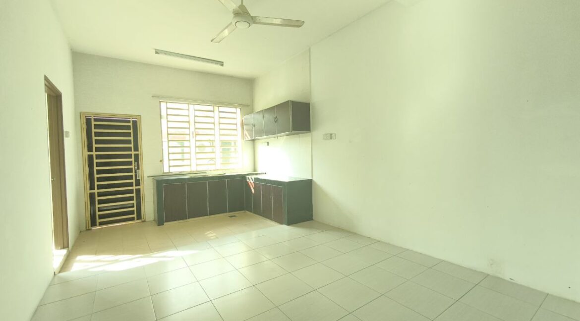 f35c8183-2d2b-4f4e-8bbb-c027f3fe8aa5