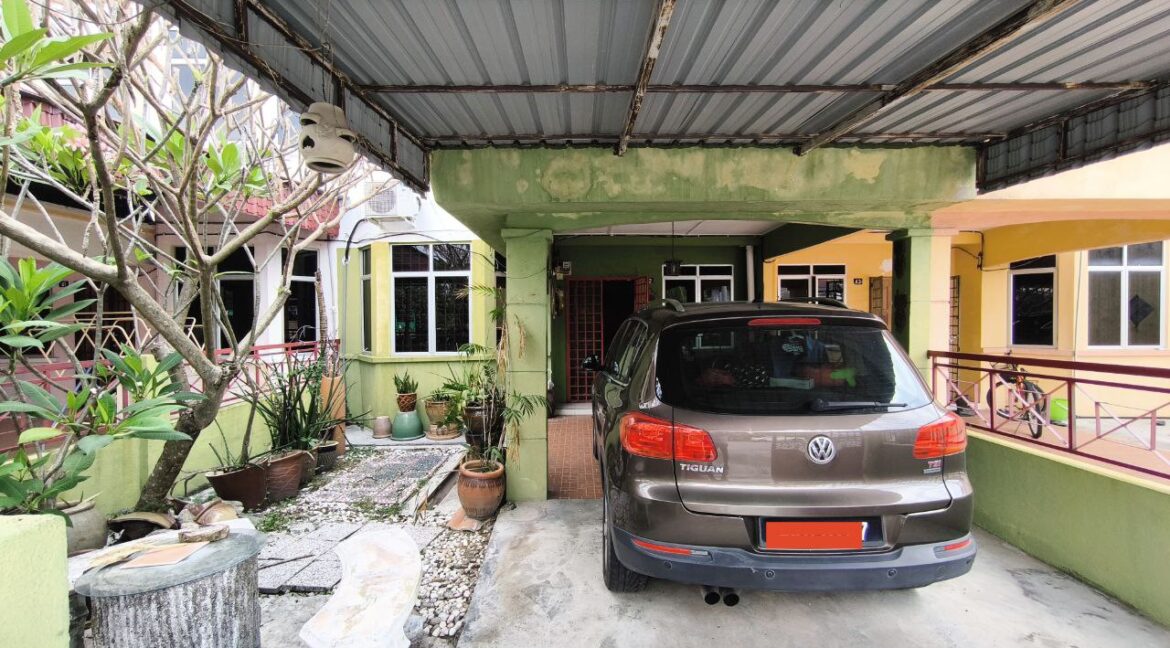 022a0e73-40c4-4746-83d0-187f90317e38