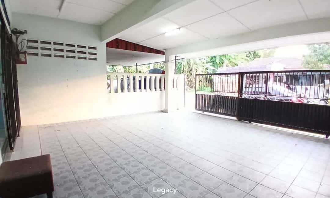 0033aef3-1aac-44fd-acad-2e332e95d52d