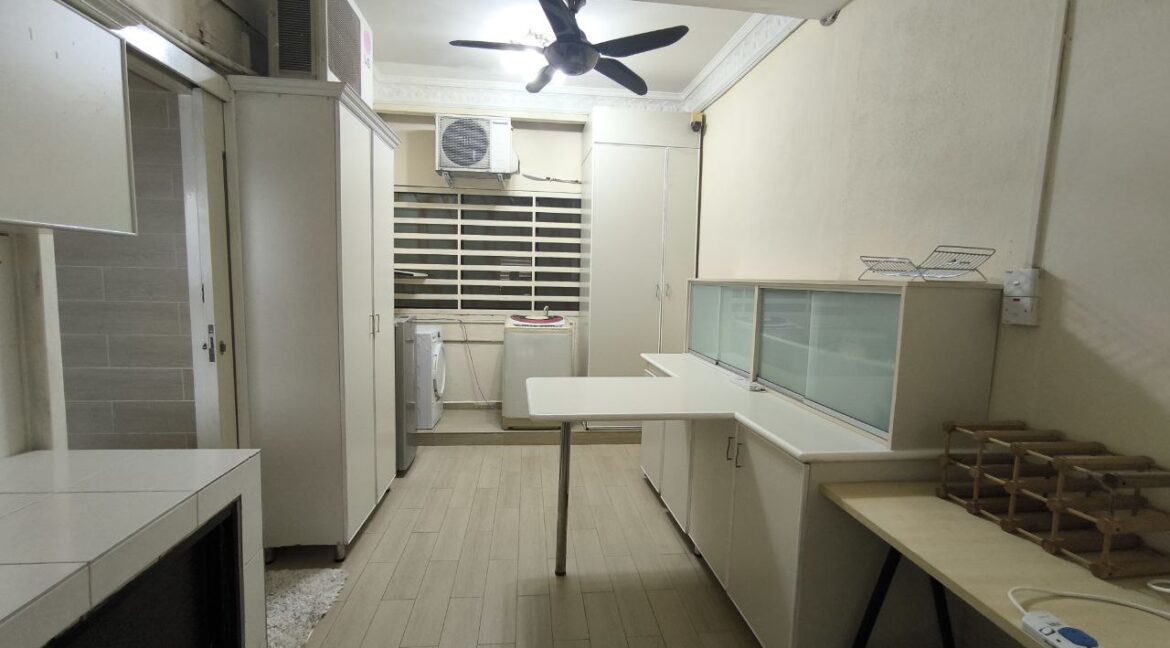 06b536f8-f5d9-460e-bb49-7cbd518b582f