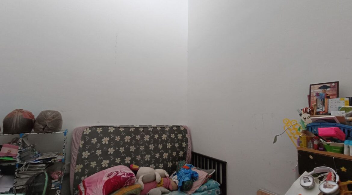 ce9bf0a4-e442-439f-9418-5b0d34829230