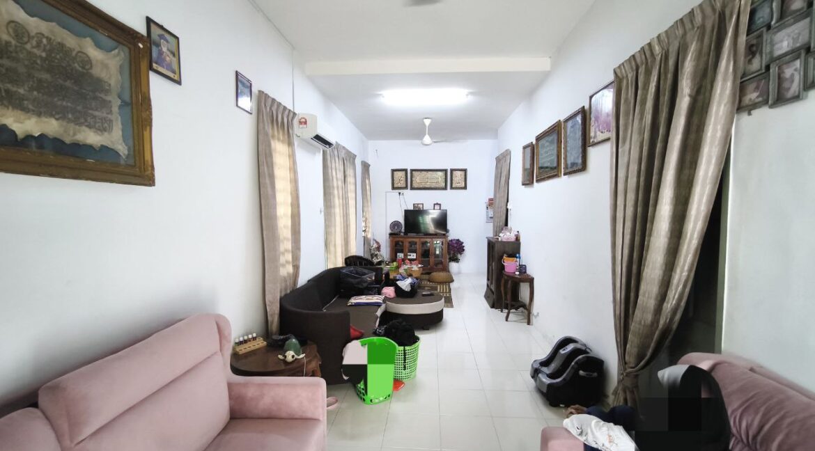 2403cd25-342f-4344-9409-89f04a6d1a3f