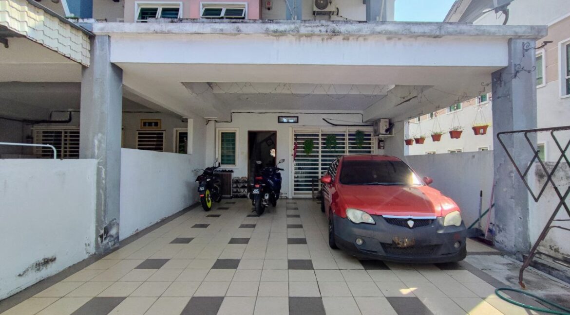 ce0a5c46-d77b-4b14-b135-a3da4afd0393