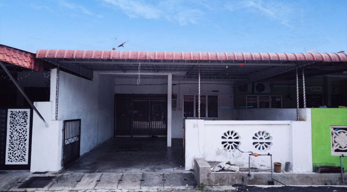 e2ec9895-2478-4c92-9008-f405d1fd1cc9