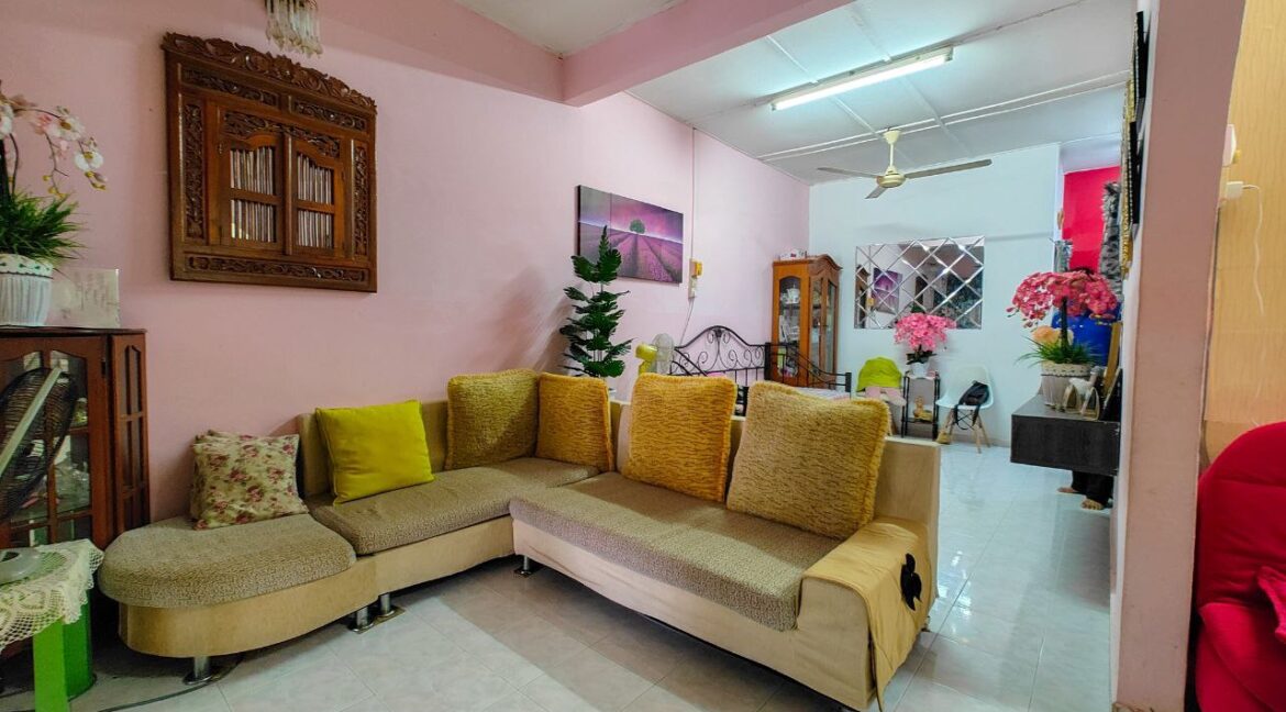 4ba3b0db-0861-4f8a-98db-7bb62839ecc1