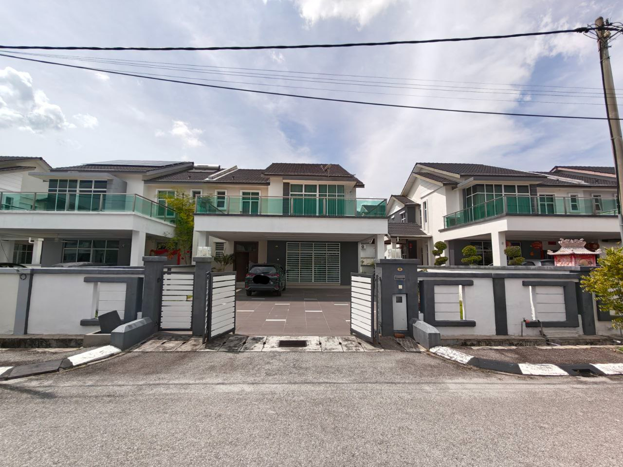 Freehold Beautiful Double Storey Semi D For Sale At The Sierra , Meru Desa Park, Ipoh!