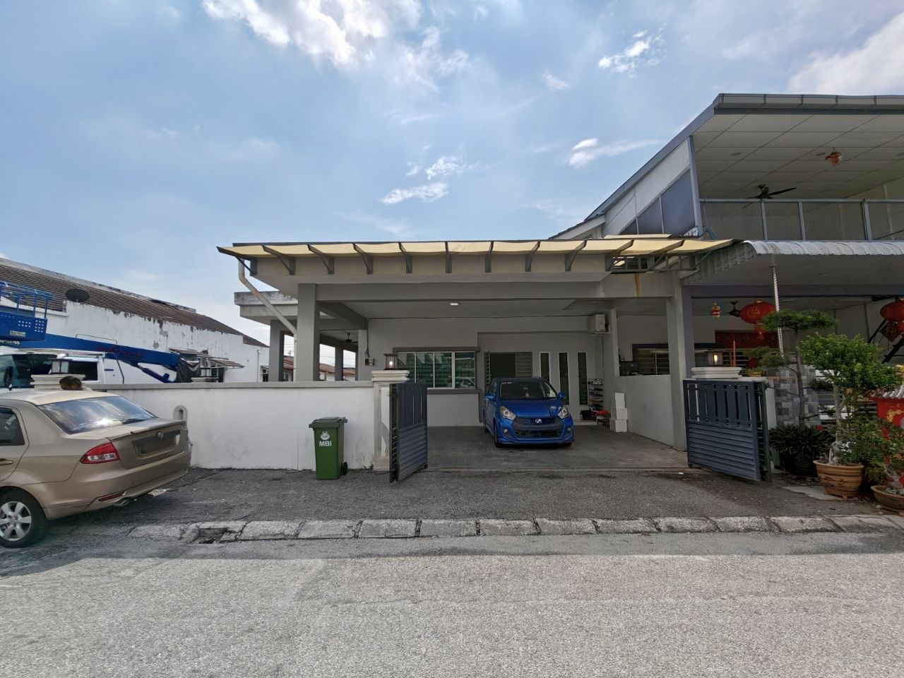 Teres Setingkat untuk Dijual Di Taman Lapangan Kiara