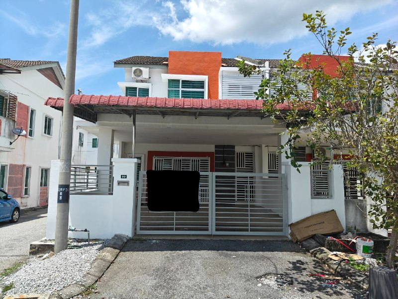 Teres 2 Tingkat Untuk Dijual Di Lakeville, Seri Iskandar.