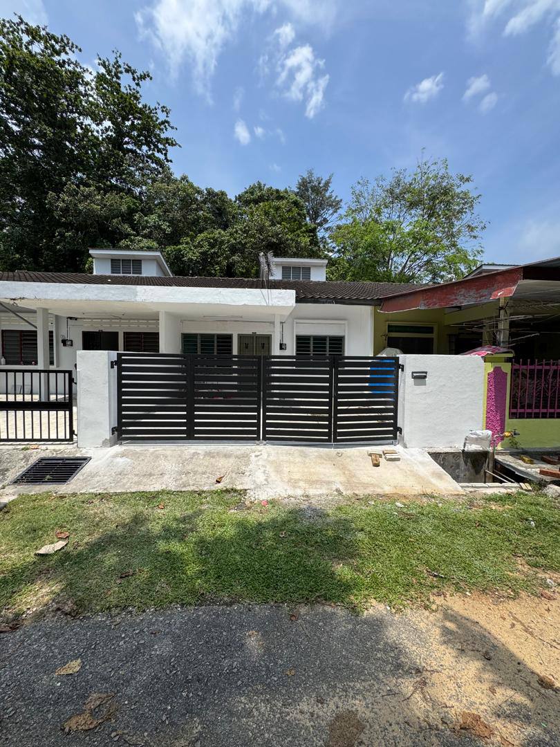 Teres Setingkat Untuk Dijual Di Taman Timur, Kampar
