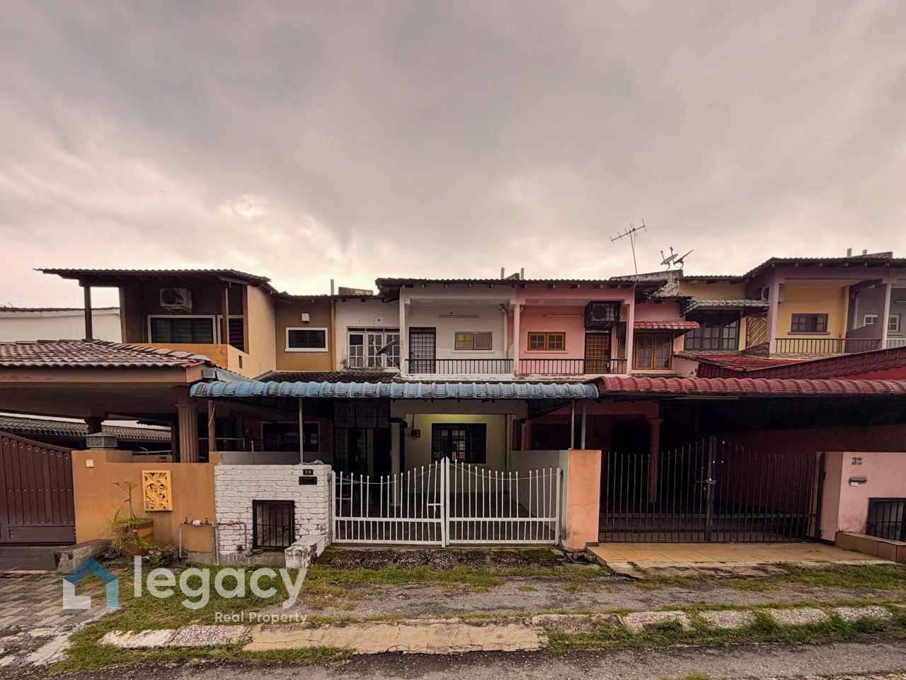 Teres 2 Tingkat Di Taman Sri Ampang, Ipoh Untuk Dijual